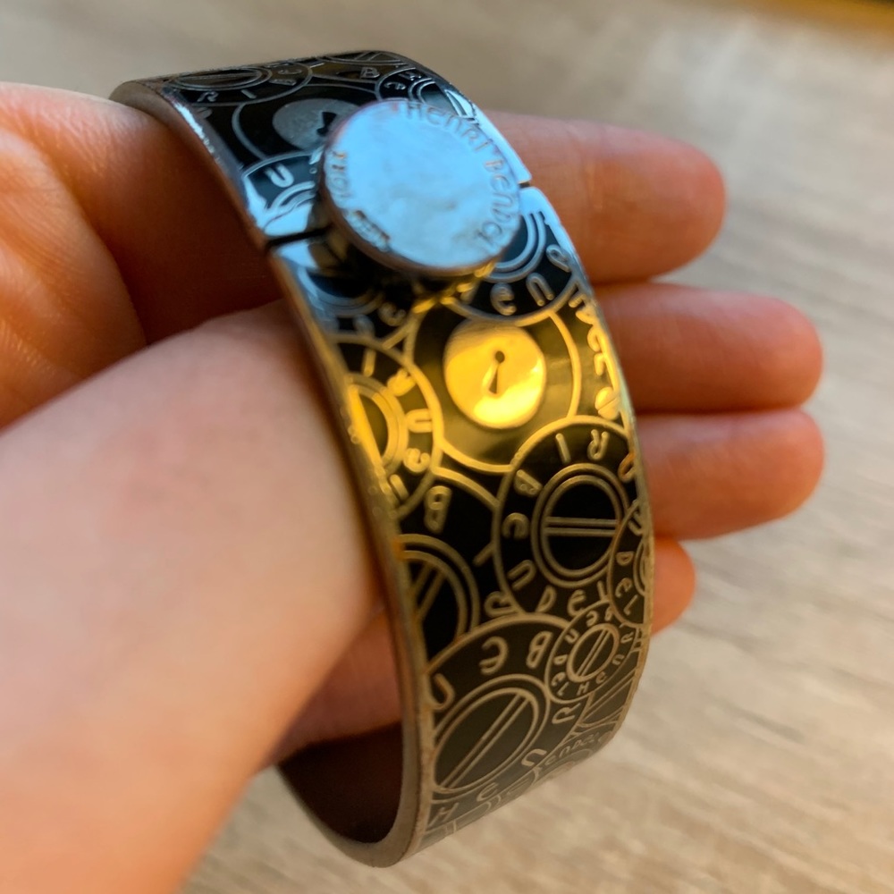 Henri Bendel Bangle